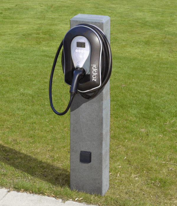Kunststof montagepaal met wandcontactdoos 230V